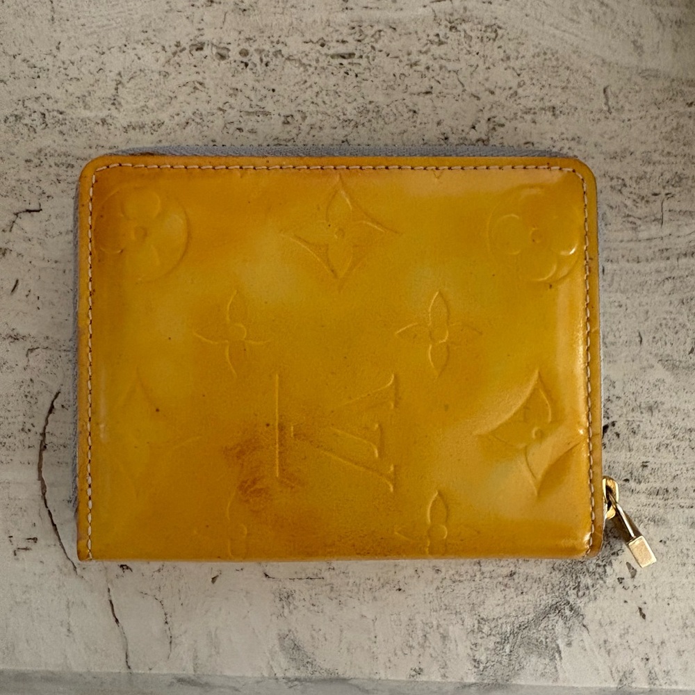 Louis Vuitton Yellow Monogram Vernis Leather Zippy Compact Wallet - Picture 3 of 13